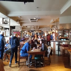 Brewhouse & Kitchen - Bar area