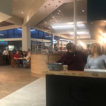 Maynard's - Busy night! - New American Near Me - Silverdale, Washington