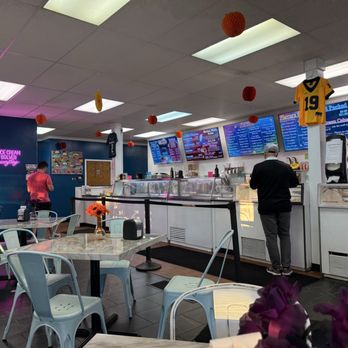 Mooney's Ice Cream Store - Ice Cream & Frozen Yogurt Near Me - Saginaw, Michigan Mooney's Ice Cream Store - Ice Cream & Frozen Yogurt Near Me - Saginaw, Michigan