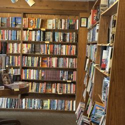 Cannon Beach Book Company - Inside