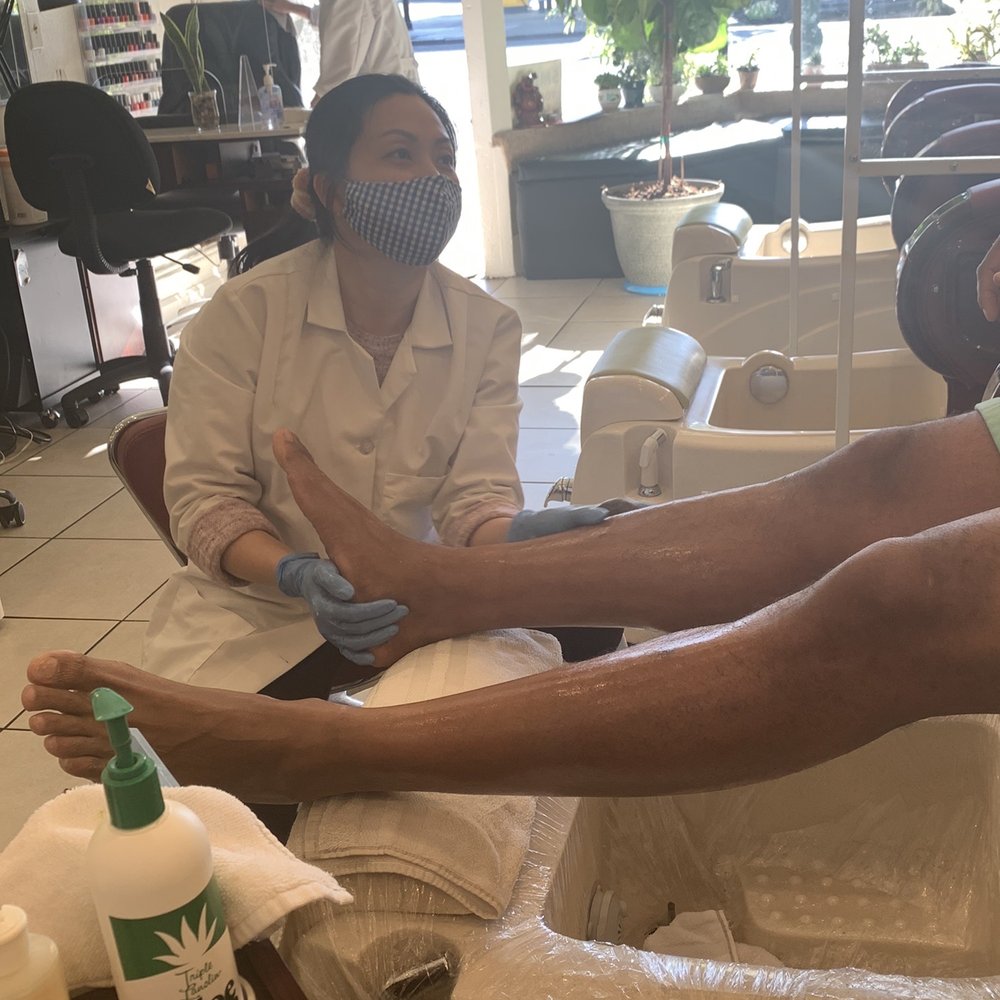 Leann's Nails - Nail Salons Near Me - Alameda, California
