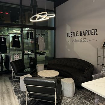 Hustle House - Uptown - Lounge/Sitting Area - Interval Training Gyms Near Me - Charlotte, North Carolina