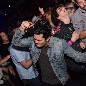 Steve Nisotel Photography - Crowd shot from Boston Fuzzstival 2016 music festival at The Middle East in Cambridge. - Session Photography Near Me Steve Nisotel Photography - Crowd shot from Boston Fuzzstival 2016 music festival at The Middle East in Cambridge. - Session Photography Near Me