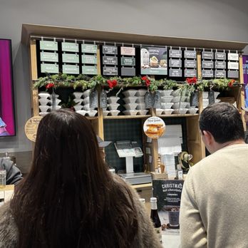 La Romana Gelateria - Gelato flavors and inside - Gelato Near Me