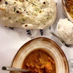 Shahi Indian Grill - Butter chicken garlic naan
