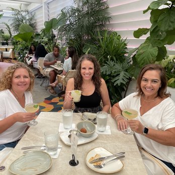 Red Rooster Overtown - Cheers to a great brunch and yummy cocktails! - Cocktail Bars Near Me - Miami, Florida Red Rooster Overtown - Cheers to a great brunch and yummy cocktails! - Cocktail Bars Near Me - Miami, Florida