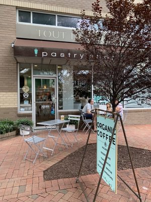 Tout de Sweet Pastry Shop by null