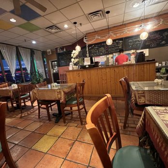 Pad Thai Restaurant - Thai Near Me - Mount Prospect, Illinois
