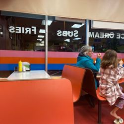 Sandston Bistro & Shakes - Inside of sandston bistro