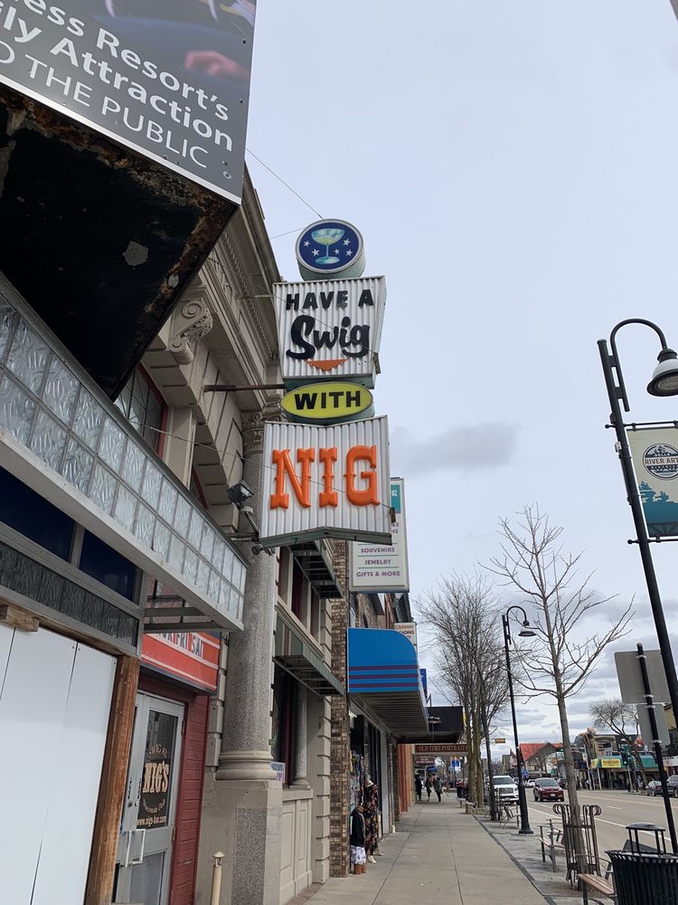 NIG’S BAR 55 Photos & 88 Reviews 201 Broadway, Wisconsin Dells