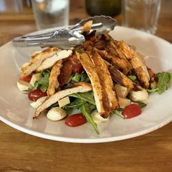 Tutto Apposto - Positano salad with chicken
