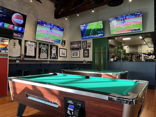Rough & Tumble Pub by null