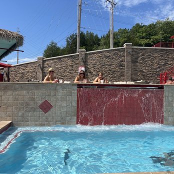 Redhead Lakeside Grill - The pool set up. - Pizza Near Me - Osage Beach, Missouri
