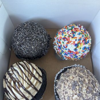 Frost Cupcake Factory - Bakeries Near Me - San Jose, California