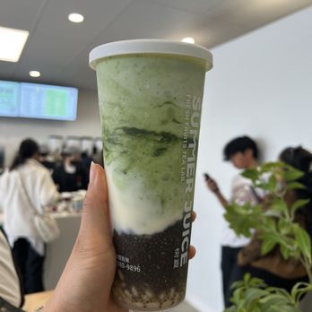 Shu Shia - Signature Avocado Smoothie with Chia Seed - Bubble Tea Near Me - Cupertino, California Shu Shia - Signature Avocado Smoothie with Chia Seed - Bubble Tea Near Me - Cupertino, California