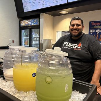 Fuego Cravings - Iggy (the owner!) and the yummy agua frescaaaaaa - Mexican Near Me - Rolling Hills Estates, California