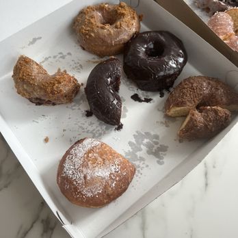 Rise Doughnuts - Our tastings - Donuts Near Me - Wilton, Connecticut