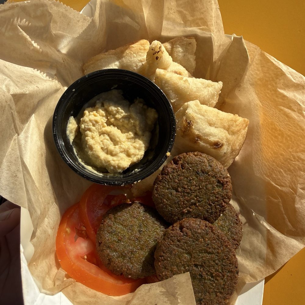 Falafels with pita bread and hummus Falafels with pita bread and hummus
