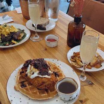Hatch 44 Cafe - Chicken and waffles, steak and eggs - Cafes Near Me - Metuchen, New Jersey