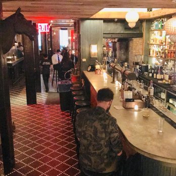 Tanner Smiths - Inside - Cocktail Bars Near Me - New York, New York Tanner Smiths - Inside - Cocktail Bars Near Me - New York, New York