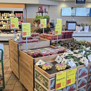 Whole Foods Market - inside - Grocery Near Me - Edgewater, New Jersey