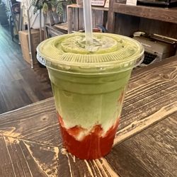 Creekside Coffee Factory - Strawberry matcha latte