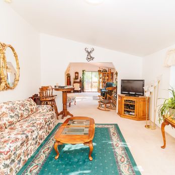Serenity House Rental - T.V. room with plenty of puzzles, checkers game, and cards! Starlink fast WiFi for your favorite streaming, complimentary DISH & Netflex! - Boating Near Me - Robertson, Wyoming Serenity House Rental - T.V. room with plenty of puzzles, checkers game, and cards! Starlink fast WiFi for your favorite streaming, complimentary DISH & Netflex! - Boating Near Me - Robertson, Wyoming