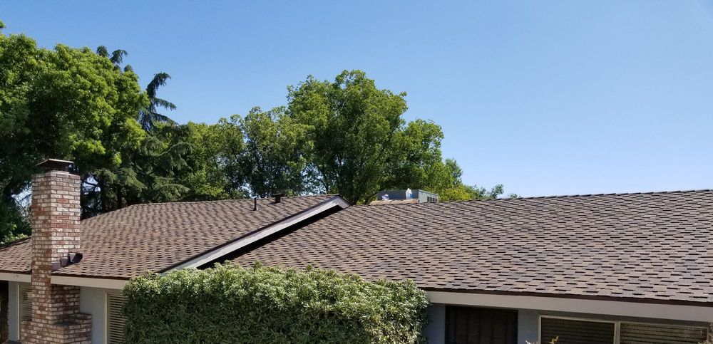 Slide of Guevara's Roofing