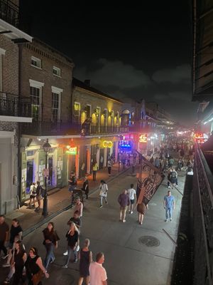 Bourbon Bandstand by null