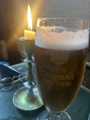 Den Gyldene Freden by null