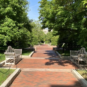 Enid A Haupt Garden - Botanical Gardens Near Me - Washington, DC, District of Columbia