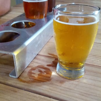 Last Name Brewing - Meh beer samplers - Breweries Near Me - Upland, California Last Name Brewing - Meh beer samplers - Breweries Near Me - Upland, California