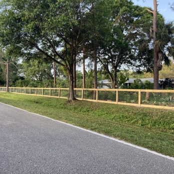 RGS Solution - Front fence, pole and wire with top and bottom boards. - Fences & Gates Near Me RGS Solution - Front fence, pole and wire with top and bottom boards. - Fences & Gates Near Me