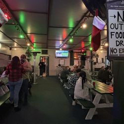 Leander Beer Market - Outside
