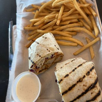 Boston's Pizza Restaurant & Sports Bar - Pizza Near Me - Pooler, Georgia