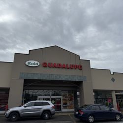 Guadalupe Market - You're in Burien, you know.