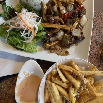 Le Kitchen Pho and Rice - Cơm bò lúc lắc và phần khoai chiên extra tuyệt vời - Asian Fusion Near Me - Anaheim, California Le Kitchen Pho and Rice - Cơm bò lúc lắc và phần khoai chiên extra tuyệt vời - Asian Fusion Near Me - Anaheim, California