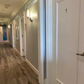 Smooth Skin Lounge - Service rooms. - Medical Spas Near Me - Beverly Hills, California Smooth Skin Lounge - Service rooms. - Medical Spas Near Me - Beverly Hills, California