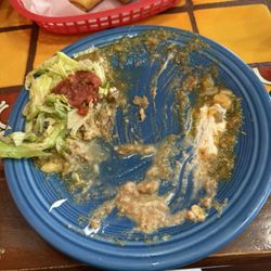La Fiesta Mexican Restaurant - Before and after pictures of my Panchita Burrito at La Fiesta. I practically inhaled my plate!