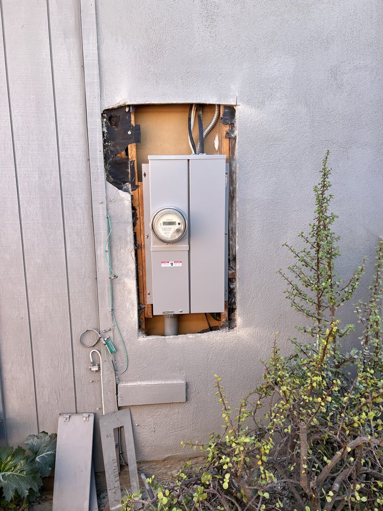 Slide of Luminor Electric