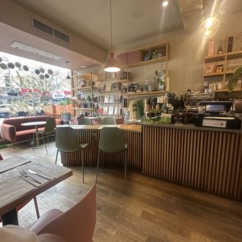 Aunts et Uncles - Bar Area - Vegan Near Me - Brooklyn, New York