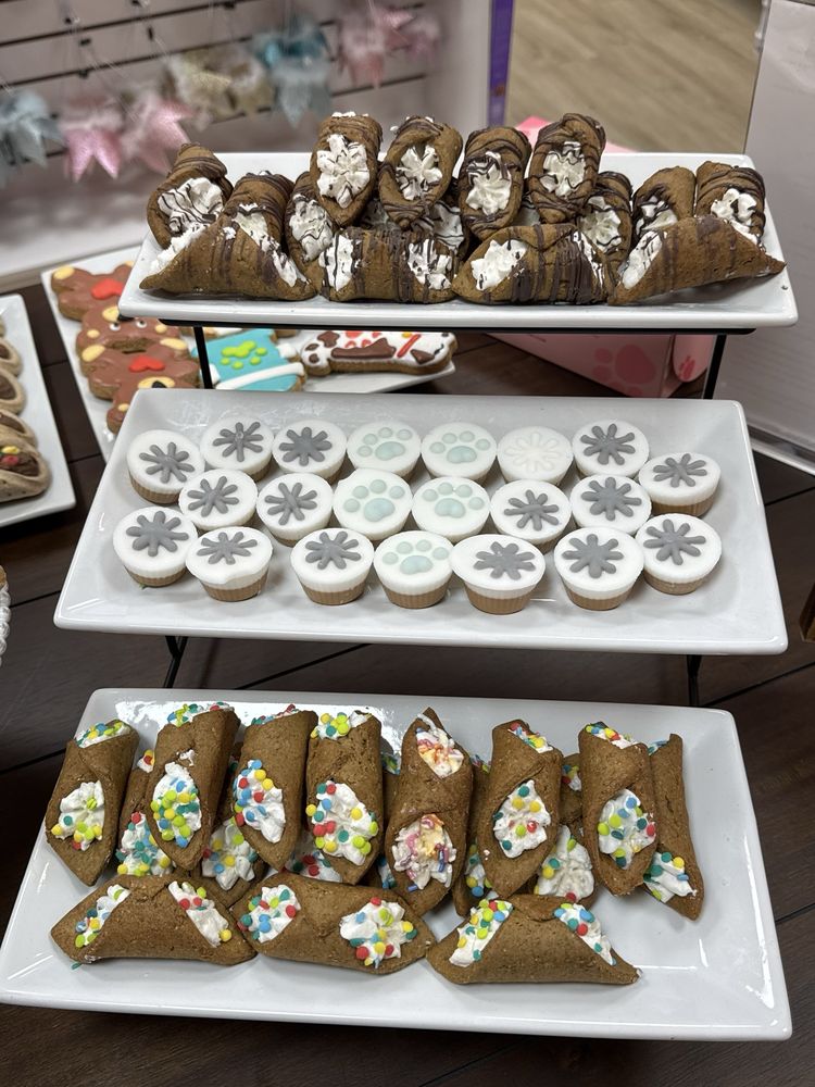 Woof Gang Bakery & Grooming Image