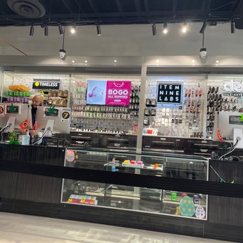 Mint Cannabis - Bell Road Phoenix - Cannabis Clinics Near Me - Phoenix, Arizona