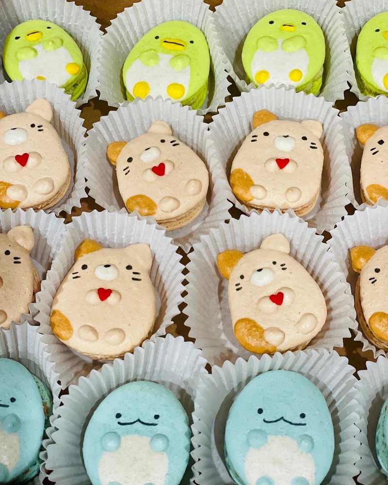 Fuchsia And Cream Logo