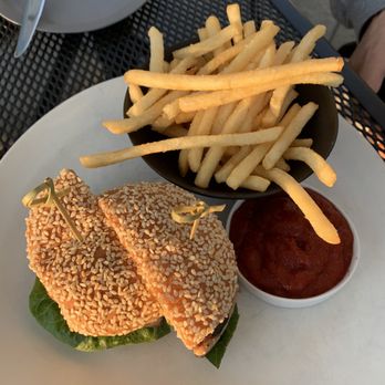 Perry St - Grilled Yellowfin Tuna Burger - New American Near Me - New York, New York