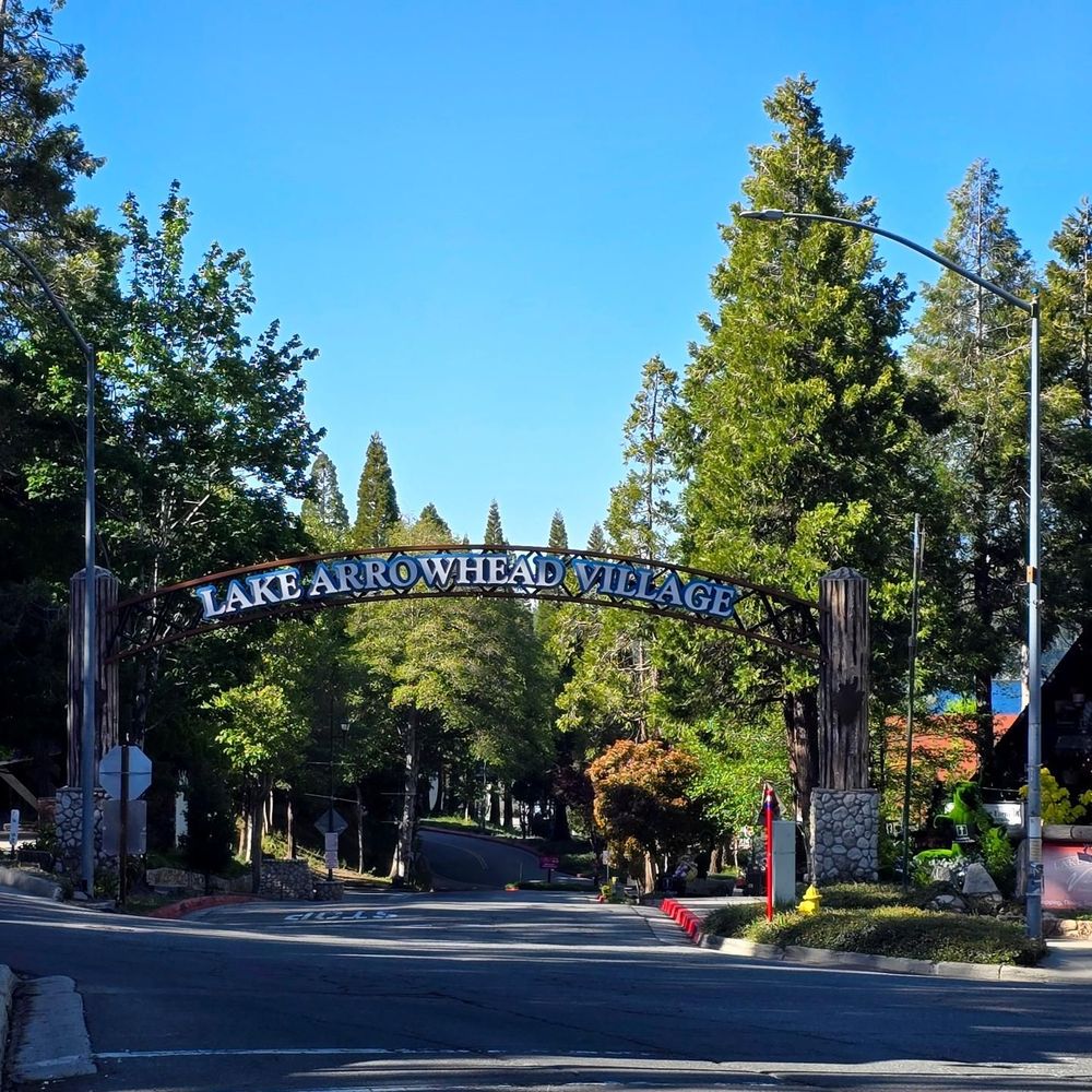 Saddleback Inn - Hotels Near Me - Lake Arrowhead, California Saddleback Inn - Hotels Near Me - Lake Arrowhead, California