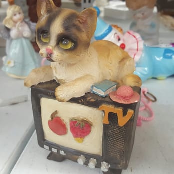 Savers Community Donation Center - Kitty tv - Thrift Stores Near Me - Overland Park, Kansas