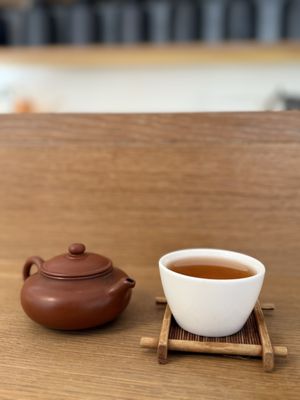 FLOATING MOUNTAIN Tea House |2nd FLOOR| by null