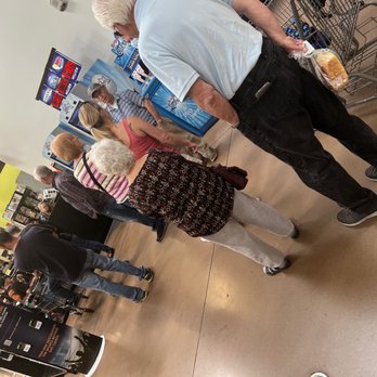 Fry's Food Stores - Waiting for customer service! Do better! - Grocery Near Me - Yuma, Arizona