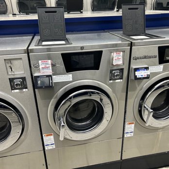 Vineyard Coin Laundry/ Lavanderia - Laundromat Near Me - Ontario, California